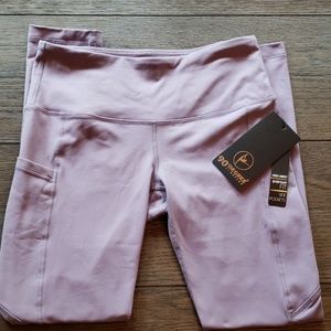 NWT high waisted 90 Degree leggings with Pockets